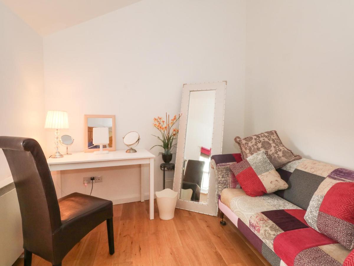 The Lodge At Cross Cottage Wrexham Extérieur photo
